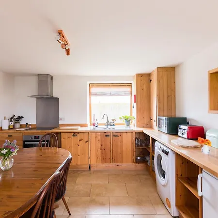 The Workshop- Eco Cottage By The Coastal Path Goodwick Exterior photo