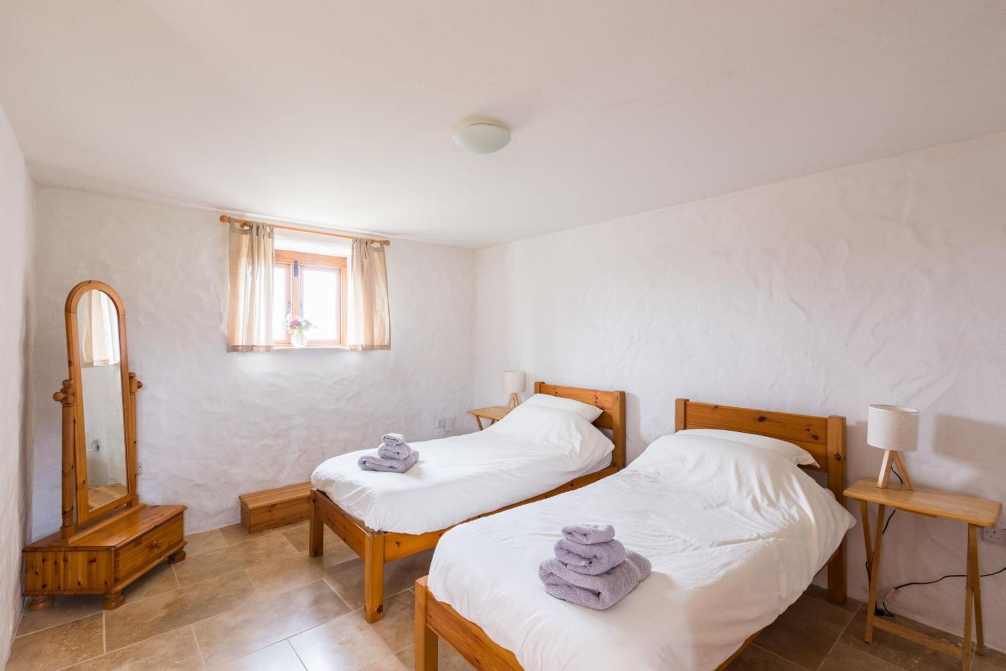 Holiday home The Workshop- Eco By The Coastal Path Goodwick