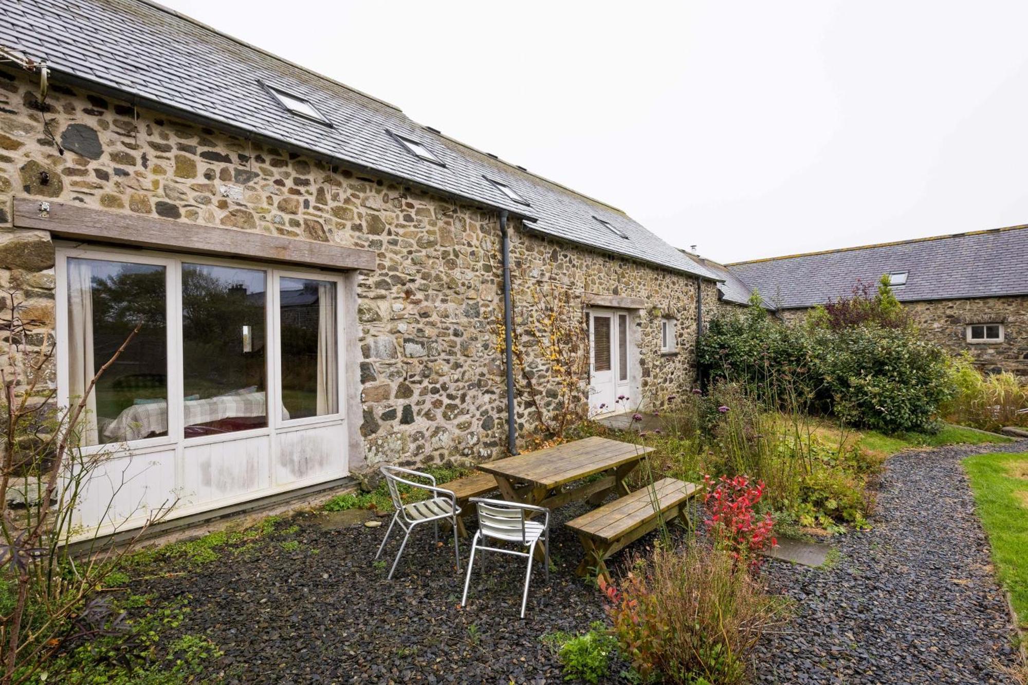 The Workshop- Eco By The Coastal Path Holiday home *