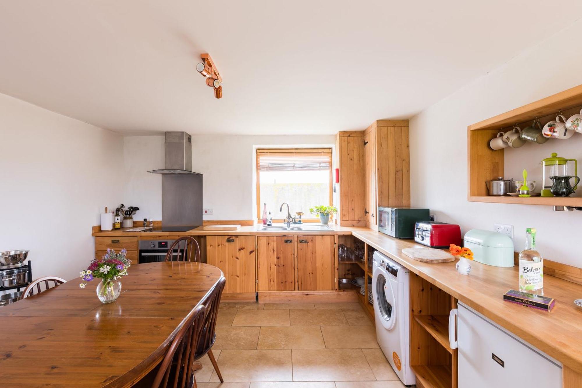 The Workshop- Eco By The Coastal Path Holiday home *